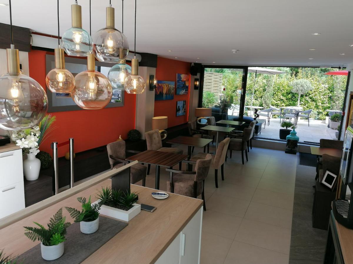 Miramar- Cap D'antibes - La Garoupe Hotel